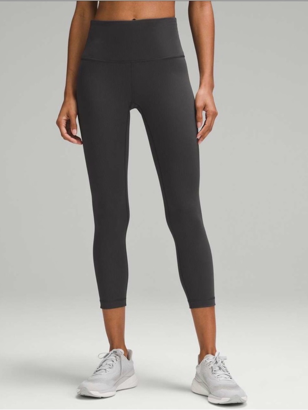 Lululemon Wunder Train High-Rise Ribbed Crop 23"
Graphite Grey